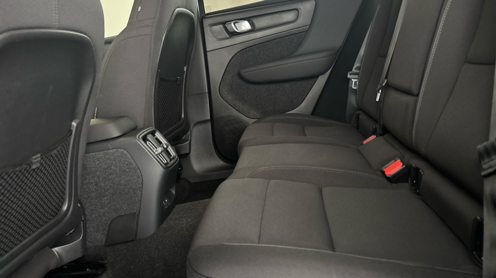 VOLVO C40 Image 14