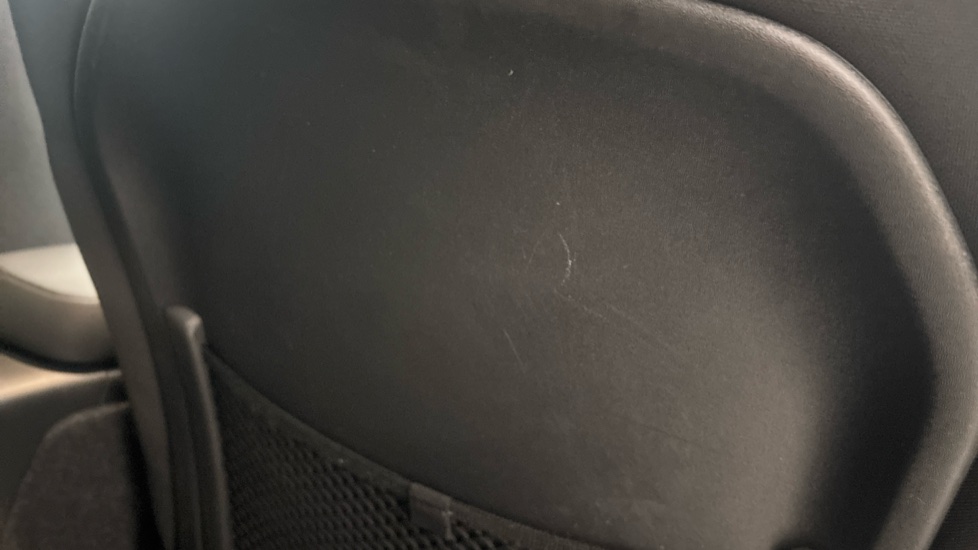 VOLVO C40 scratches