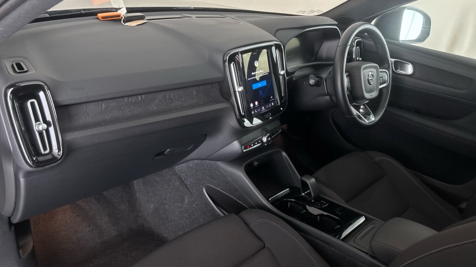 VOLVO C40 Image 10