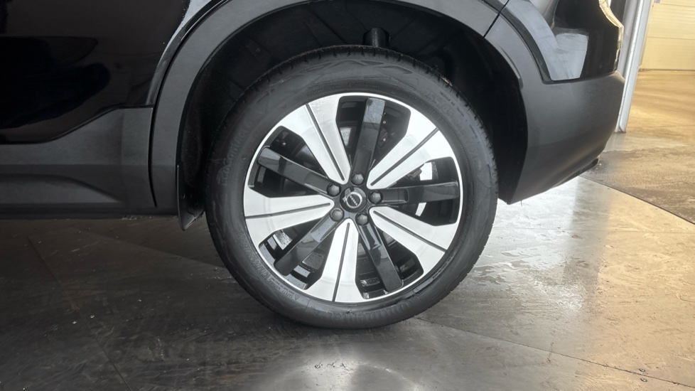 VOLVO C40 Image 18