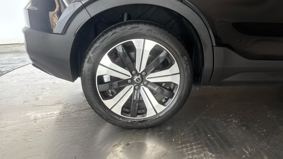 VOLVO C40 Image 19