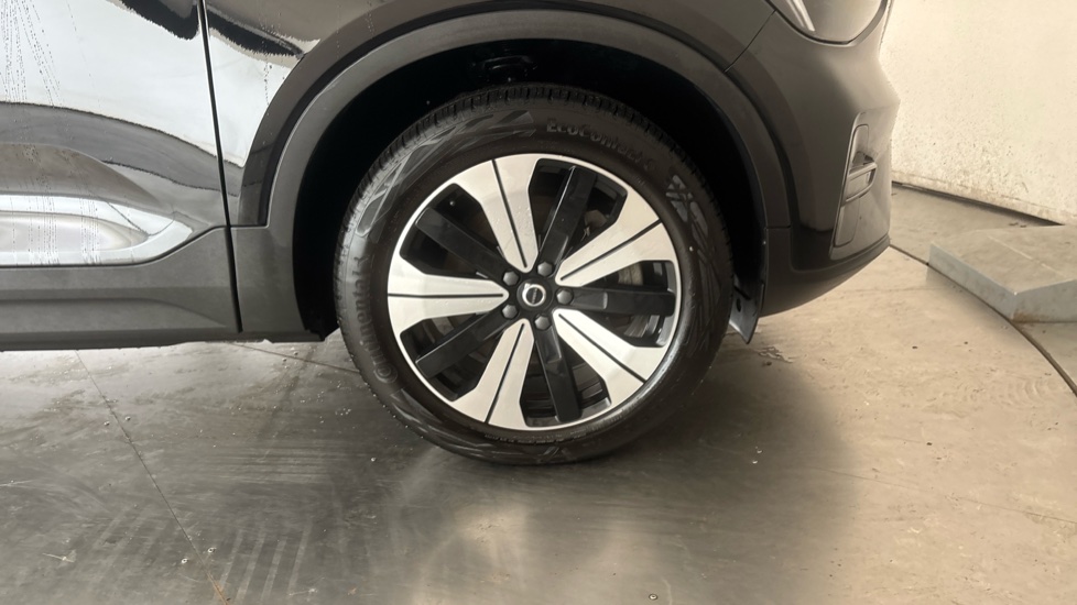 VOLVO C40 Image 20