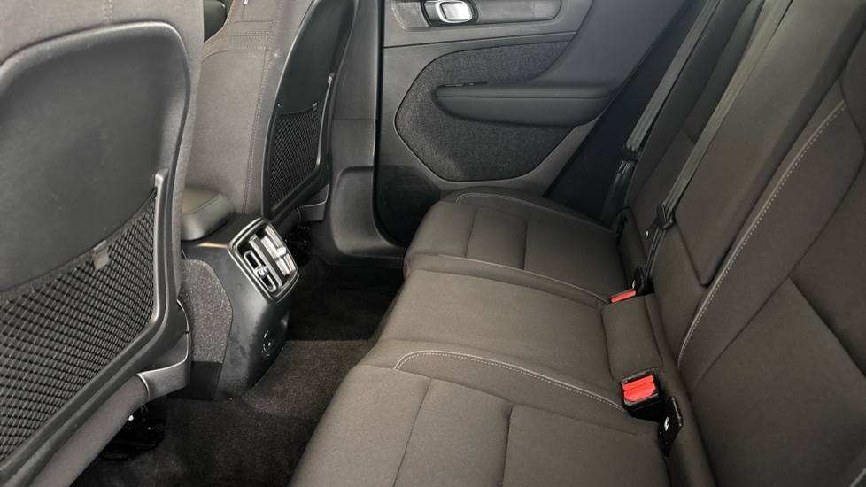 VOLVO C40 Image 14