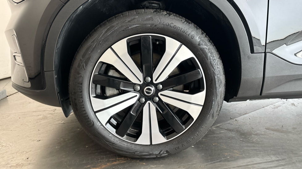 VOLVO C40 Image 17