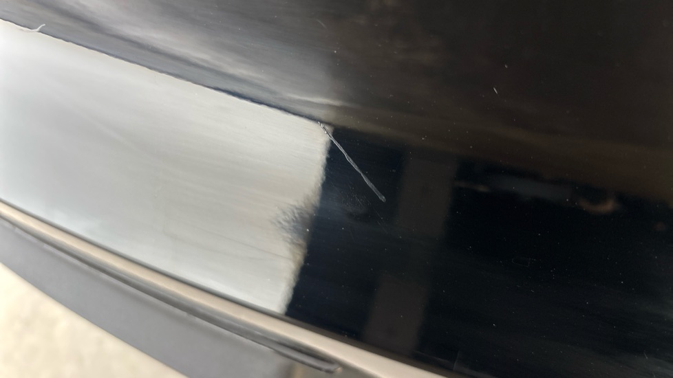 VOLVO C40 Scratches