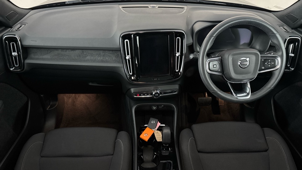 VOLVO C40 Image 11