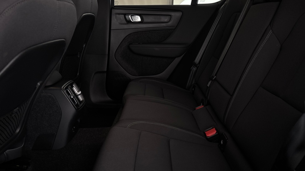 VOLVO C40 Image 14