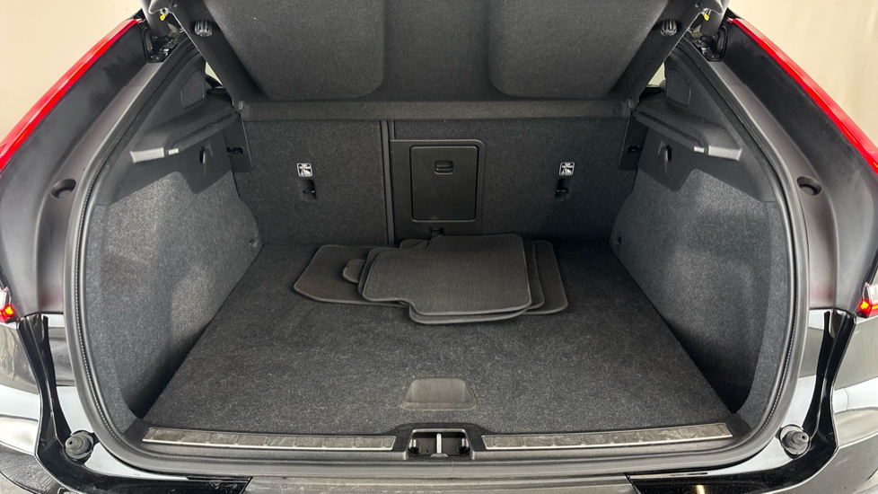 VOLVO C40 Image 15