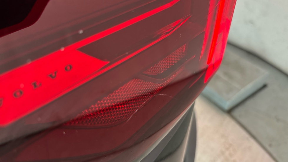 VOLVO C40 Scratches