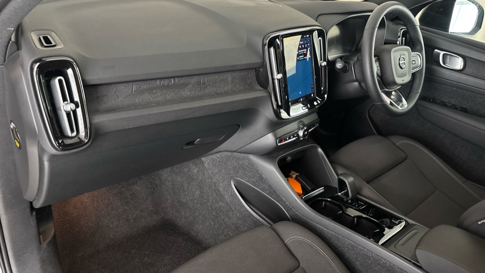 VOLVO C40 Image 10