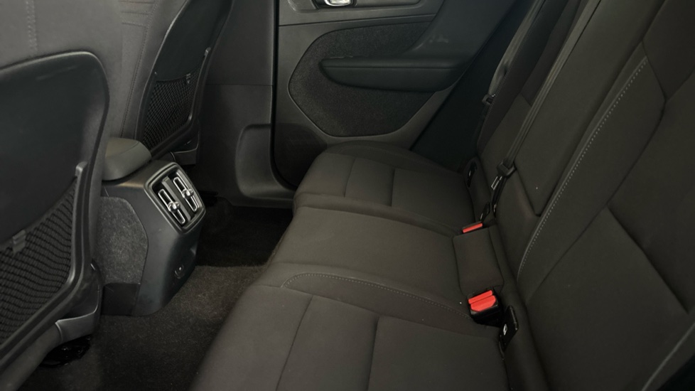 VOLVO C40 Image 14