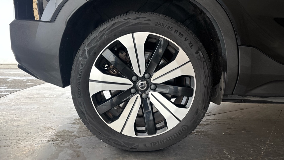 VOLVO C40 Image 19