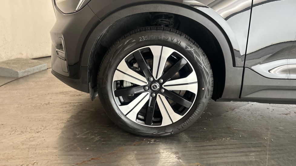 VOLVO C40 Image 17