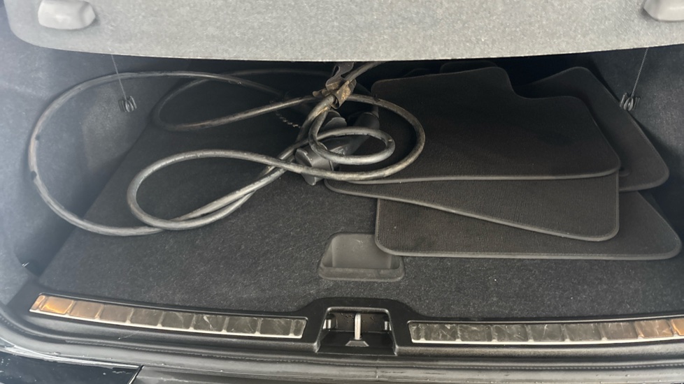 VOLVO C40 Image 22