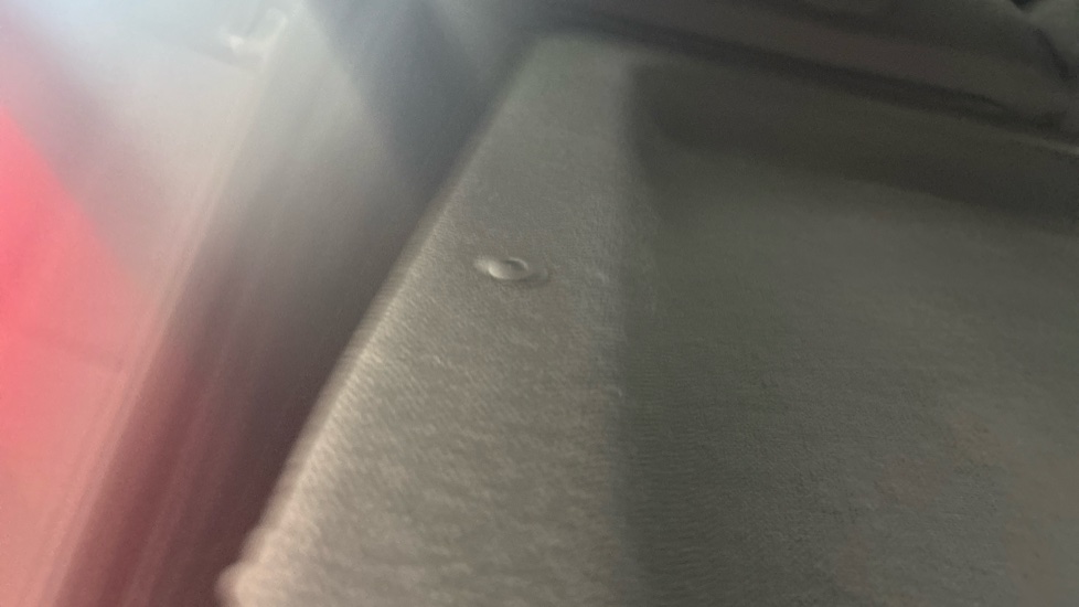 VOLVO C40 worn