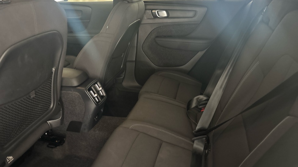 VOLVO C40 Image 14