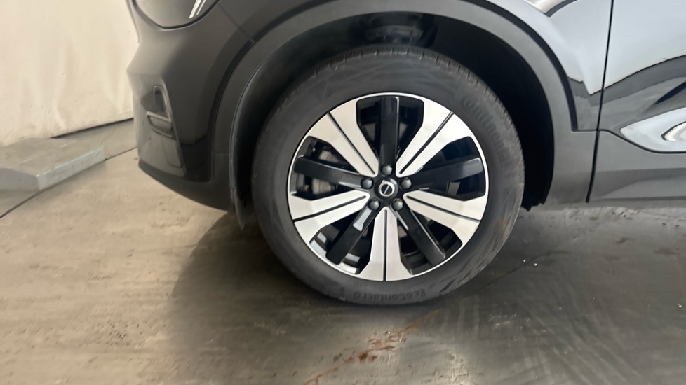 VOLVO C40 Image 17