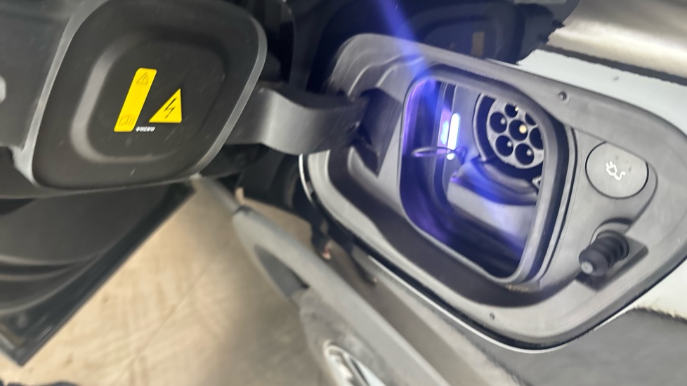 VOLVO C40 Image 21