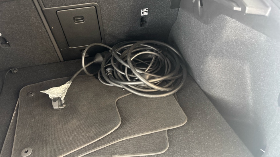 VOLVO C40 Image 22