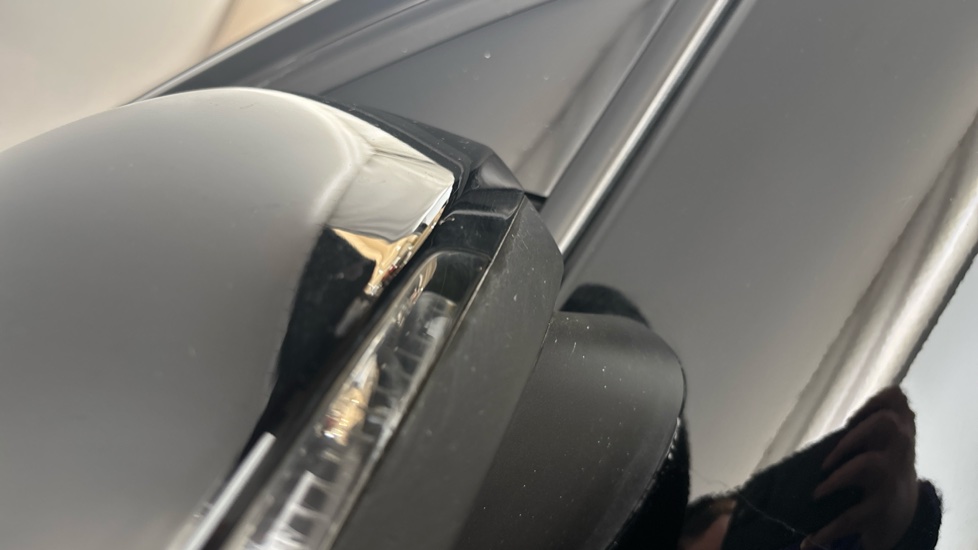 VOLVO XC40 scuff