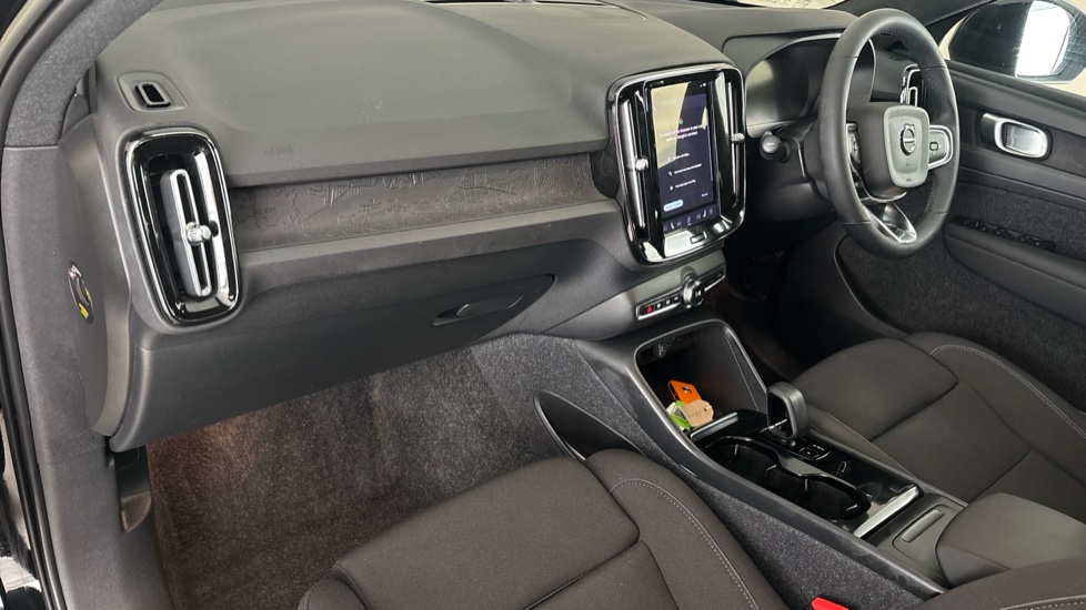 VOLVO XC40 Image 10