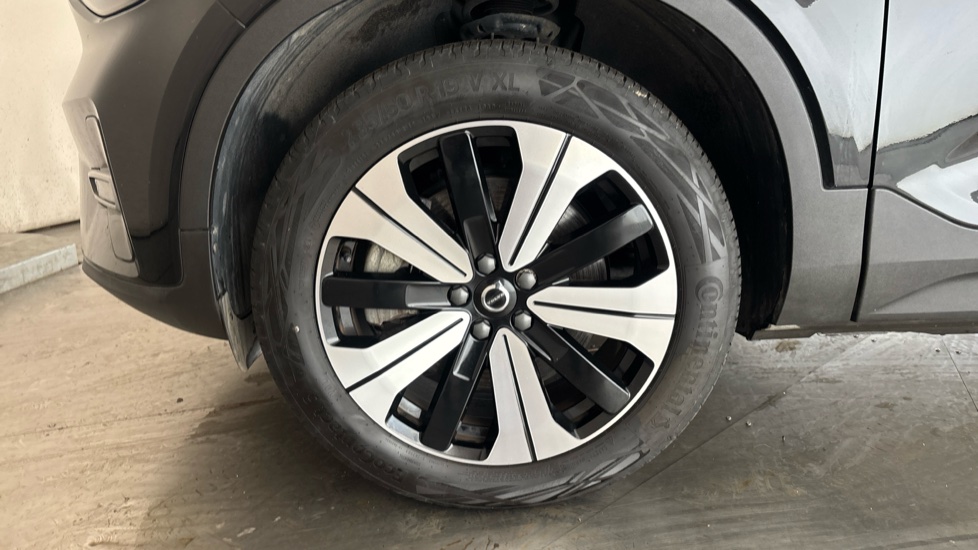 VOLVO XC40 Image 17