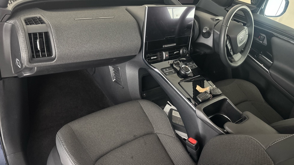 TOYOTA BZ4X Image 10