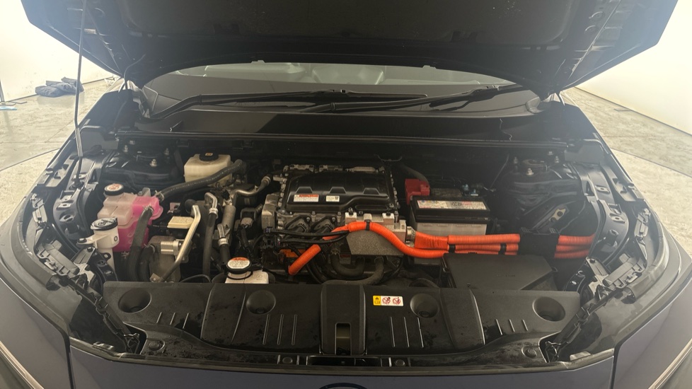 TOYOTA BZ4X Image 16