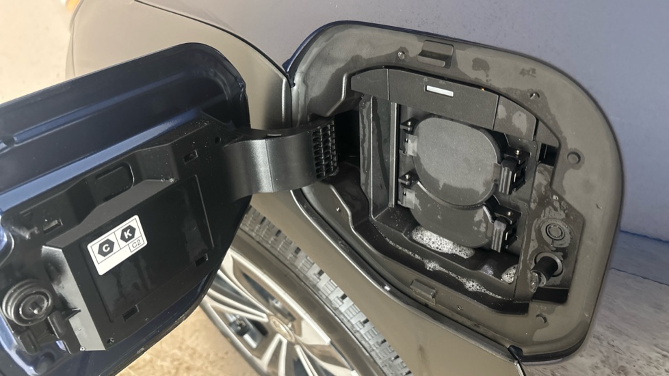 TOYOTA BZ4X Image 21