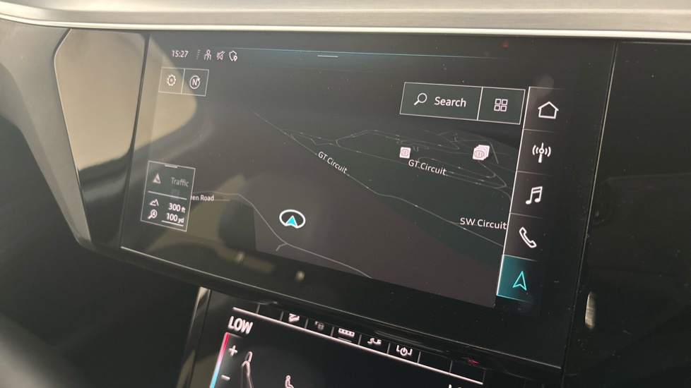AUDI E-TRON Image 12