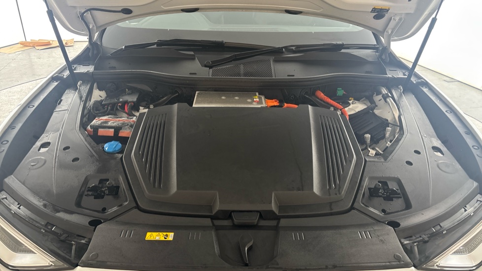 AUDI E-TRON Image 16