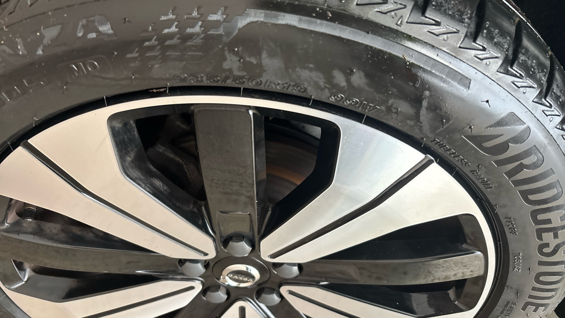 4020727 1.5 T5 Recharge PHEV Ultimate Dark 5dr Auto