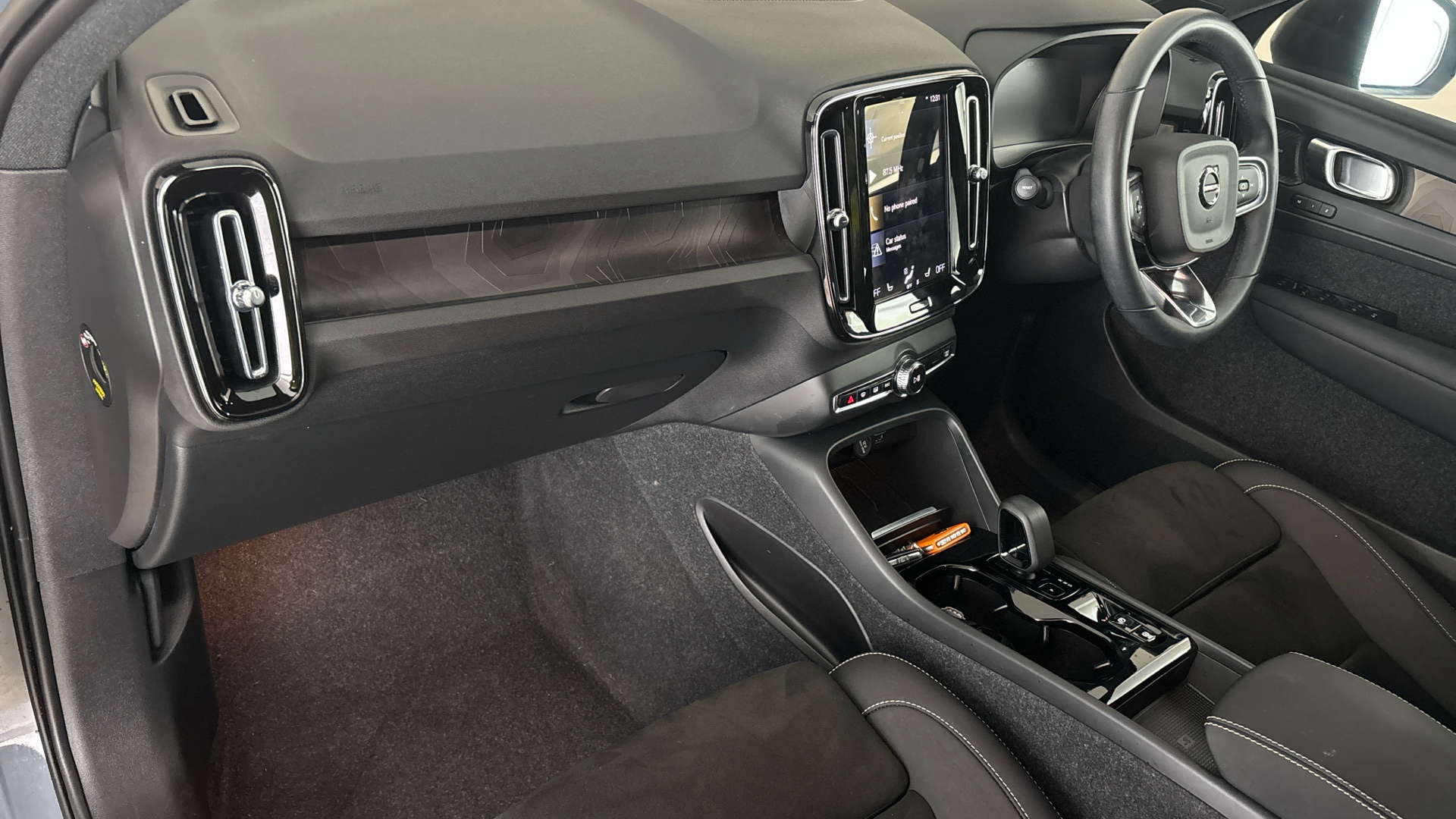 4020727 1.5 T5 Recharge PHEV Ultimate Dark 5dr Auto