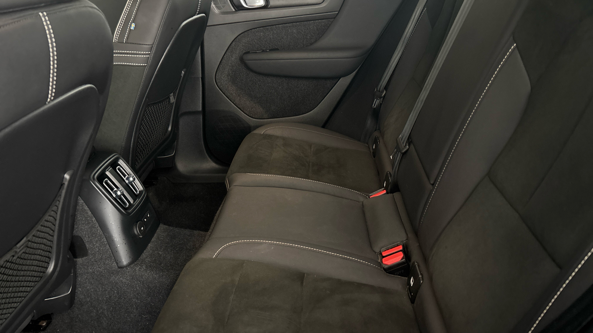 4020727 1.5 T5 Recharge PHEV Ultimate Dark 5dr Auto