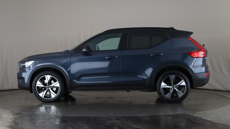 VOLVO XC40 Image 2