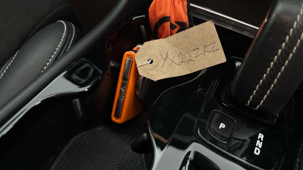 VOLVO XC40 2 keys