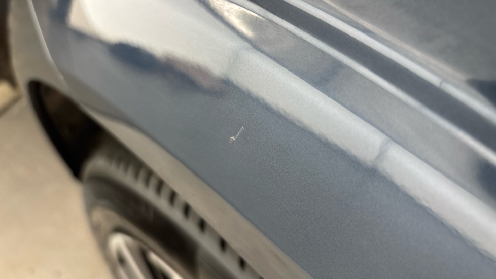 VOLVO XC60 Scratches