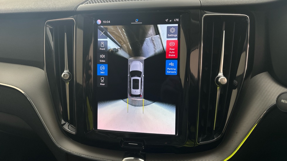 VOLVO XC60 reverse camera