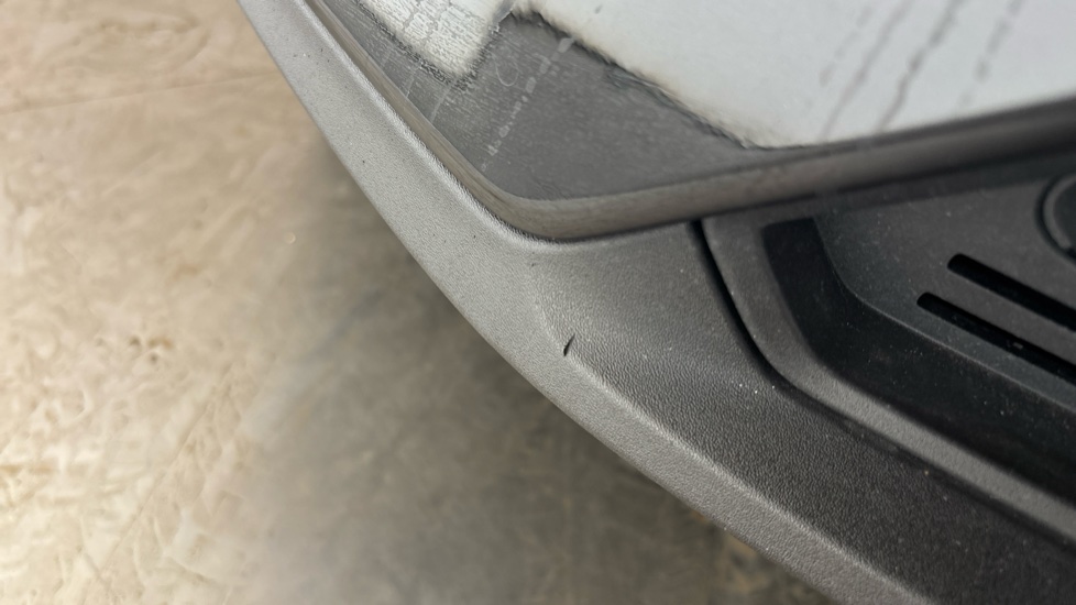 VOLVO XC40 Scratches