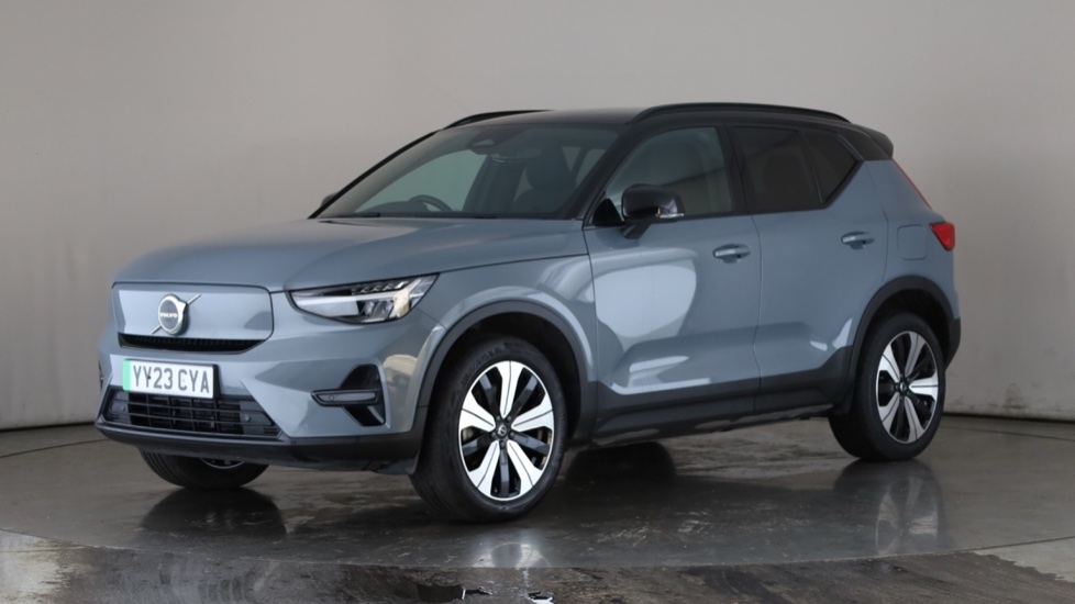 Used VOLVO XC40