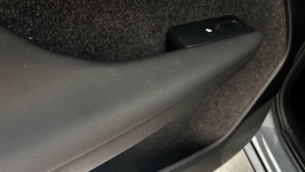 VOLVO XC40 Scratches
