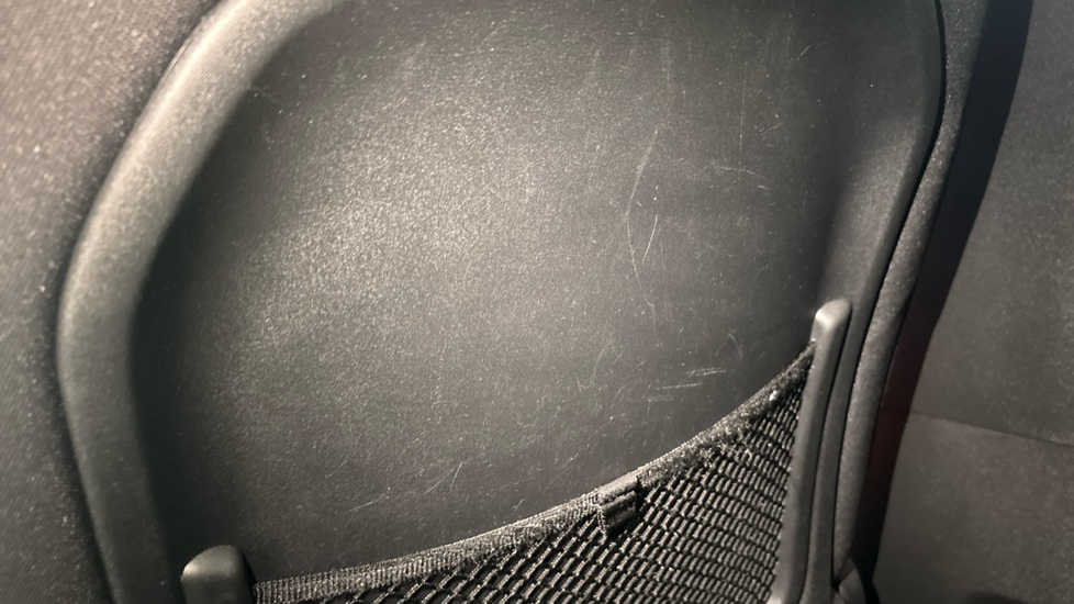 VOLVO XC40 Scratches