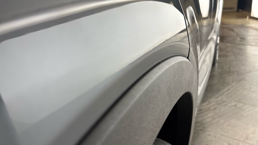 VOLVO XC40 Dent
