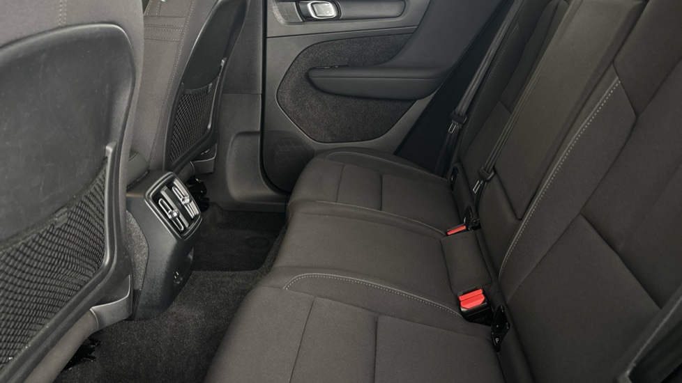 VOLVO XC40 Image 14
