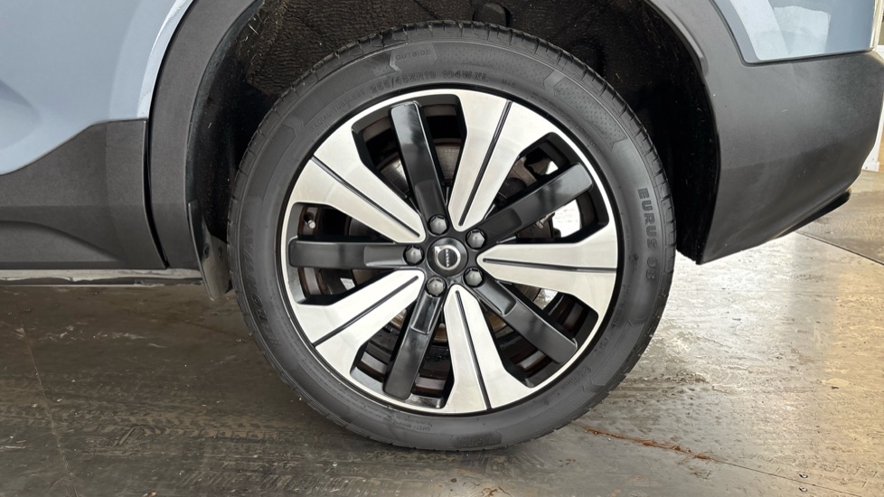 VOLVO XC40 Image 18