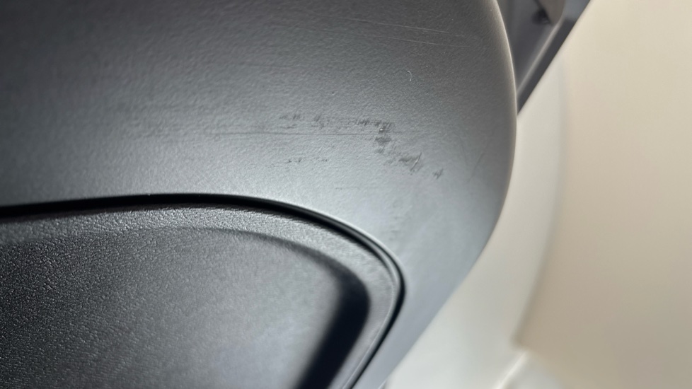 VOLVO XC60 scuff