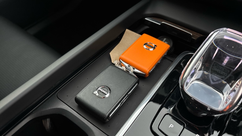 VOLVO XC60 2 keys available