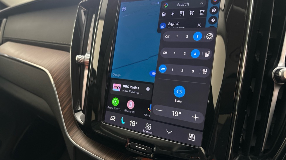 VOLVO XC60 Heated/cooled interior