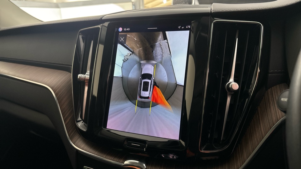 VOLVO XC60 Reverse camera