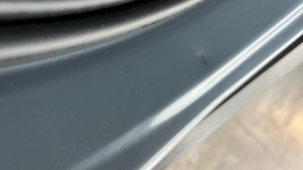 VOLVO XC40 dent
